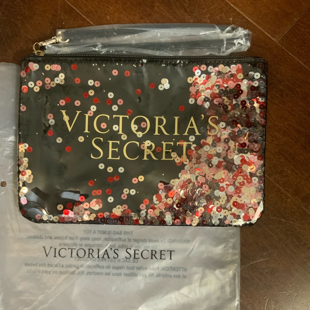 Victorias Secret NWOT wristlet